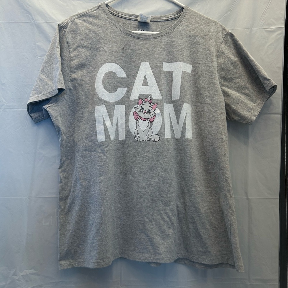 Gray Cat Mom T-Shirt